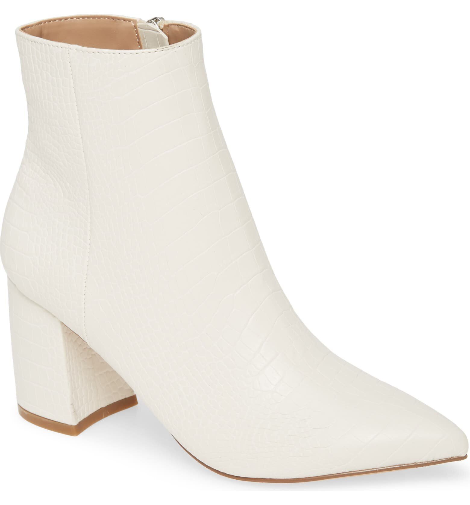 <a href="https://fave.co/34omP9F" target="_blank" rel="noopener noreferrer">Originally $120, get them now for $80 at Nordstrom</a>.